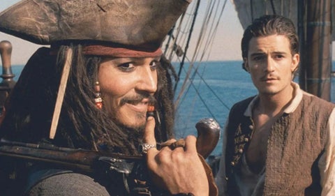 Johnny Depp podría regresar como Jack Sparrow en la sexta película de 'Piratas del Caribe' según pistas de Jerry Bruckheimer. Orlando Bloom también exige el regreso de todos los protagonistas originales