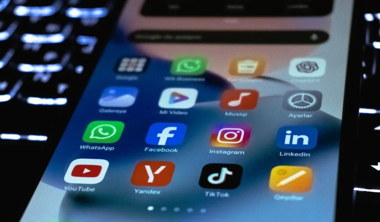 Redes sociales y cuentas hackeadas