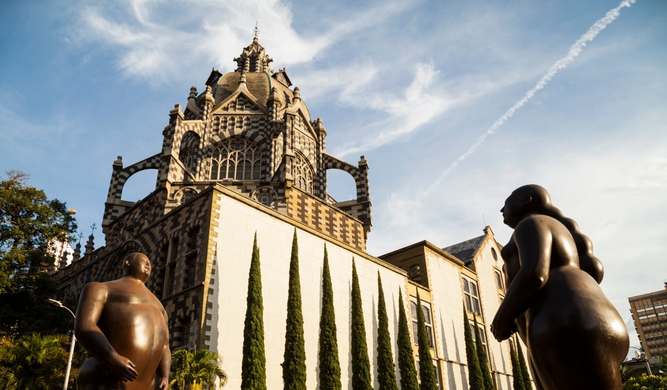 Estas son las cinco NACIONALIDADES que más VISITAN COLOMBIA