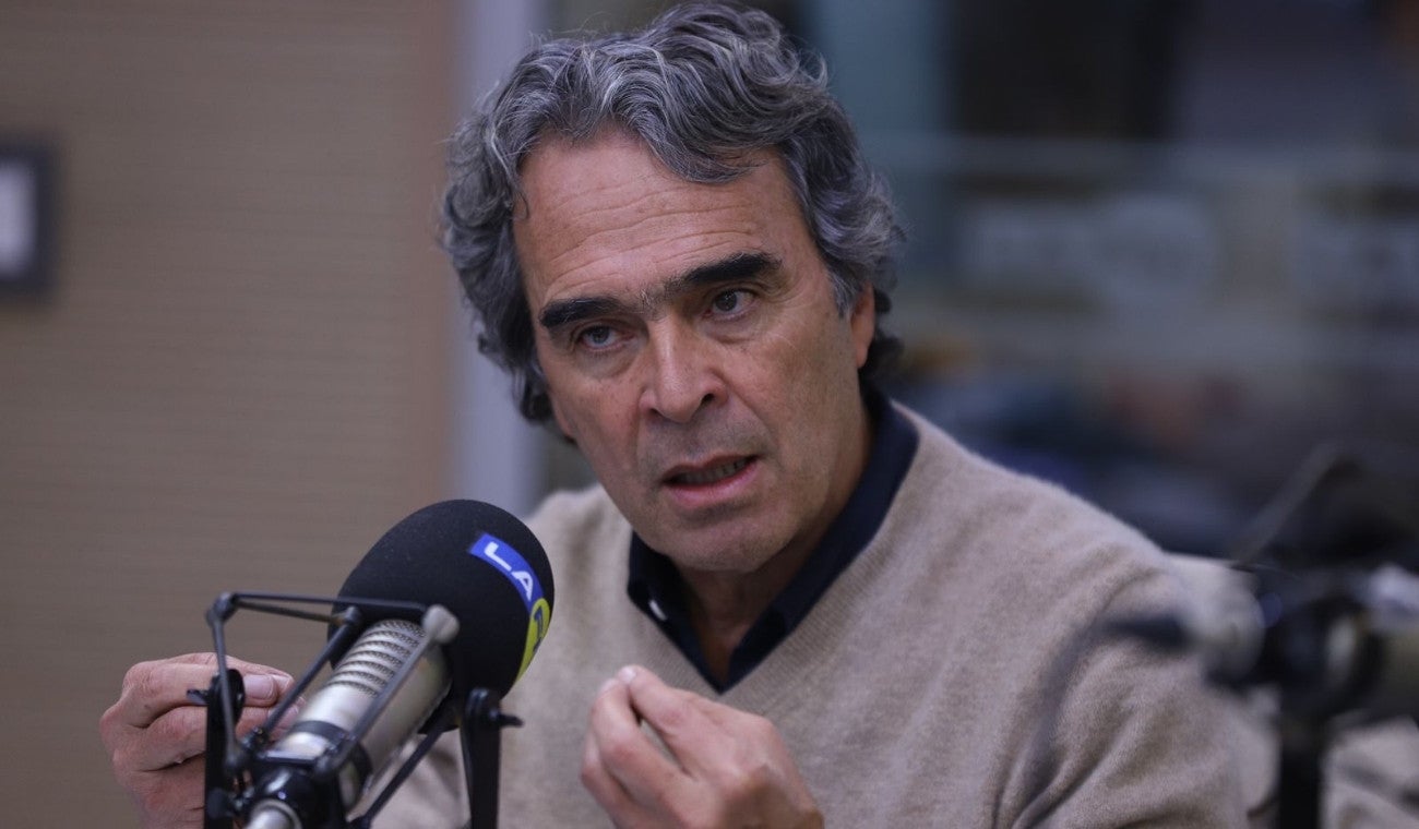 Sergio Fajardo promete ir a la Presidencia sin polarización