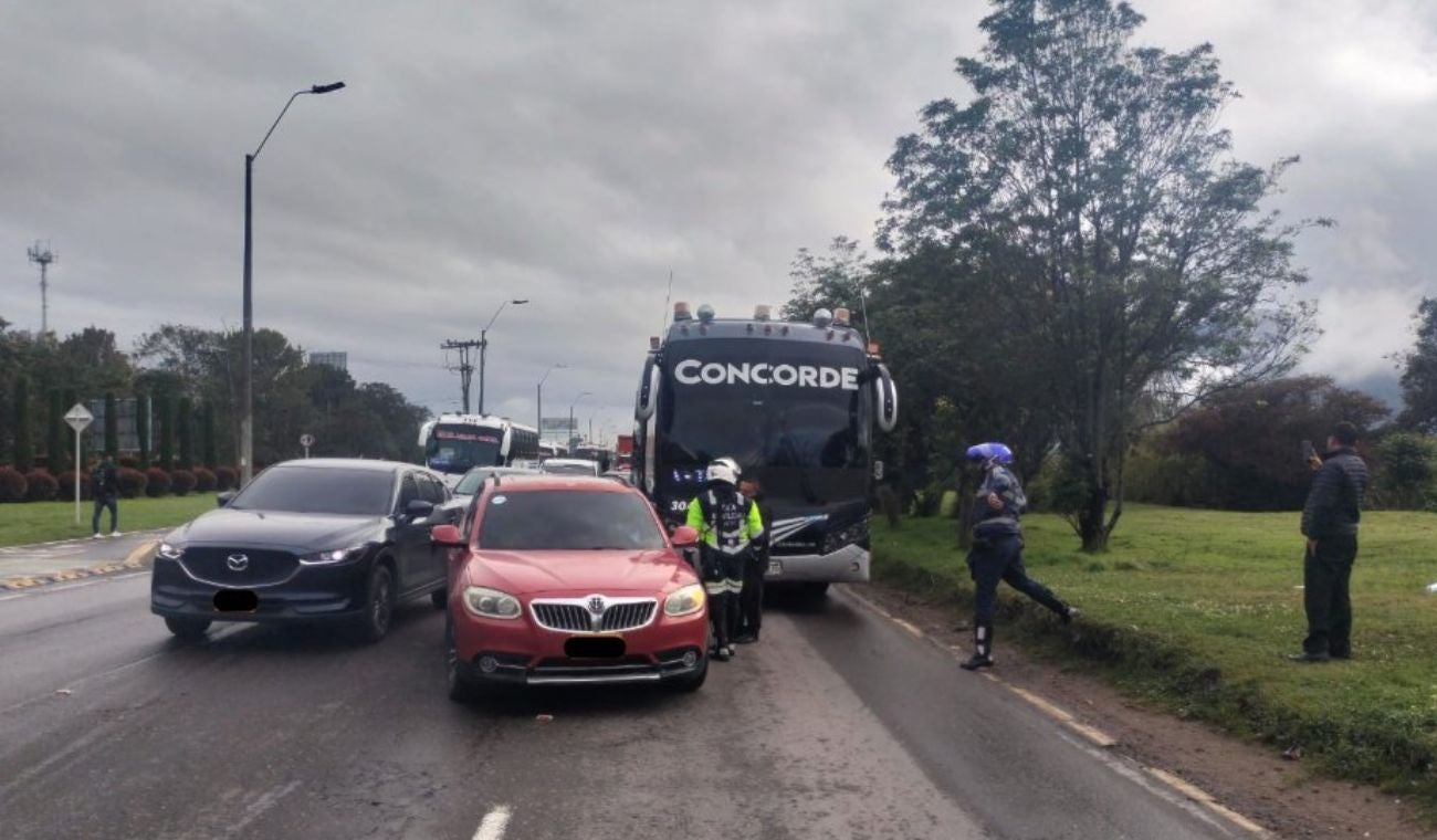 Inconvenientes de movilidad en Bogotá: accidentes y congestión en avenidas clave