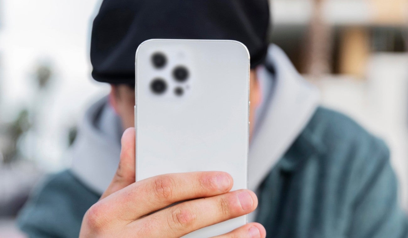 Cómo limpiar la funda transparente y quitar el amarillento