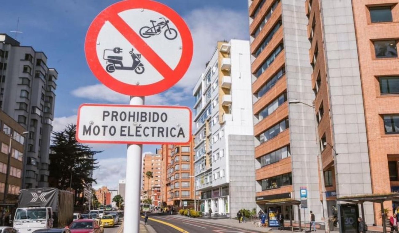 Nueva OBLIGACIÓN para MOTOS Y PATINETAS ELÉCTRICAS