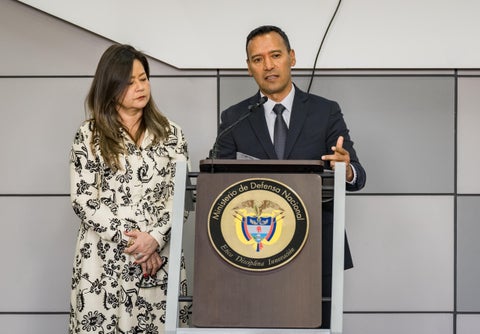 Ministra de Transporte, María Fernanda Rojas, ministro de Defensa, Pedro Sánchez