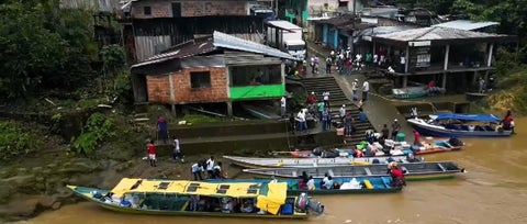 Personero de Buenaventura denuncia confinamiento de más de 500 personas en Bajo Calima, Valle del Cauca. Instituciones acuerdan presencia constante para acompañar a comunidades afectadas.