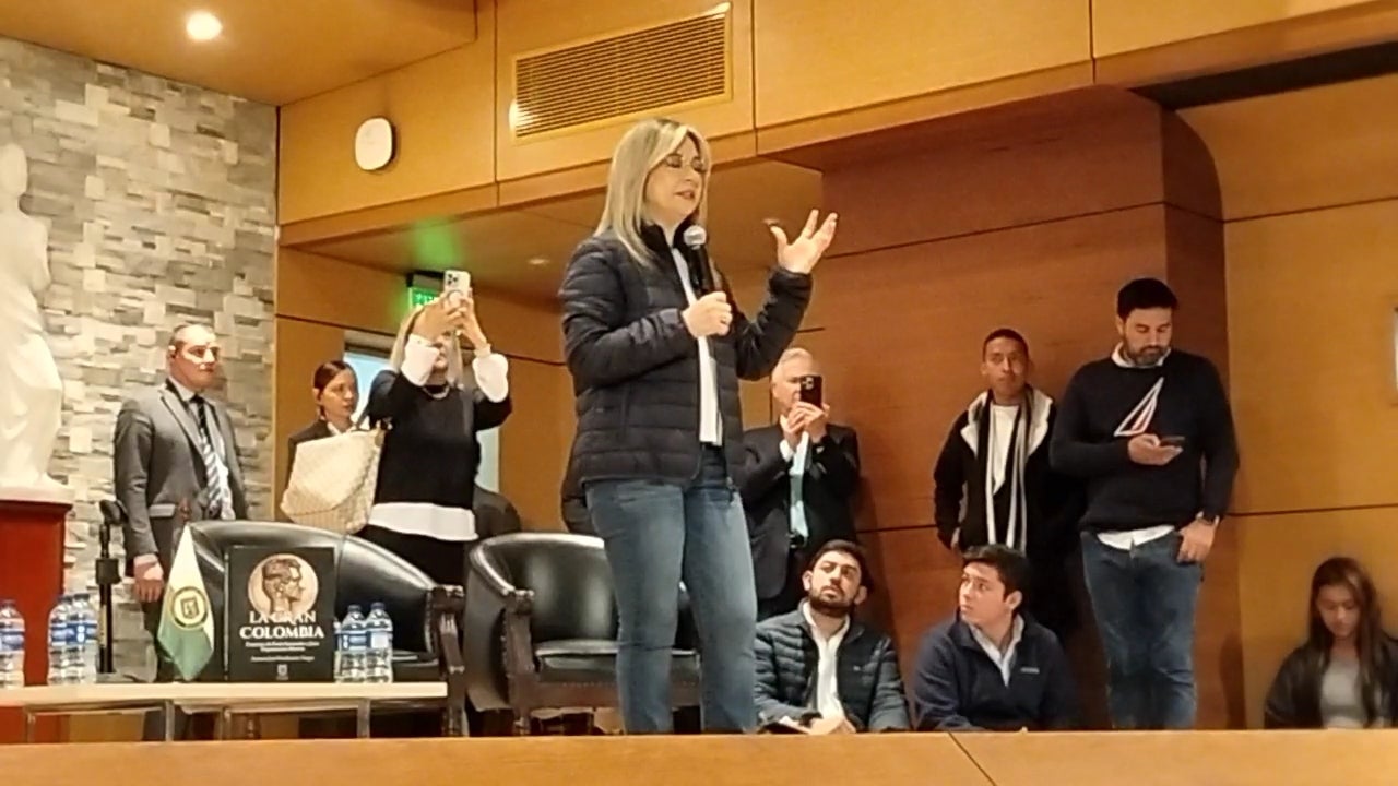 Vicky Dávila propone reducción del gasto, fusión de ministerios y acabar con la ‘Paz Total'