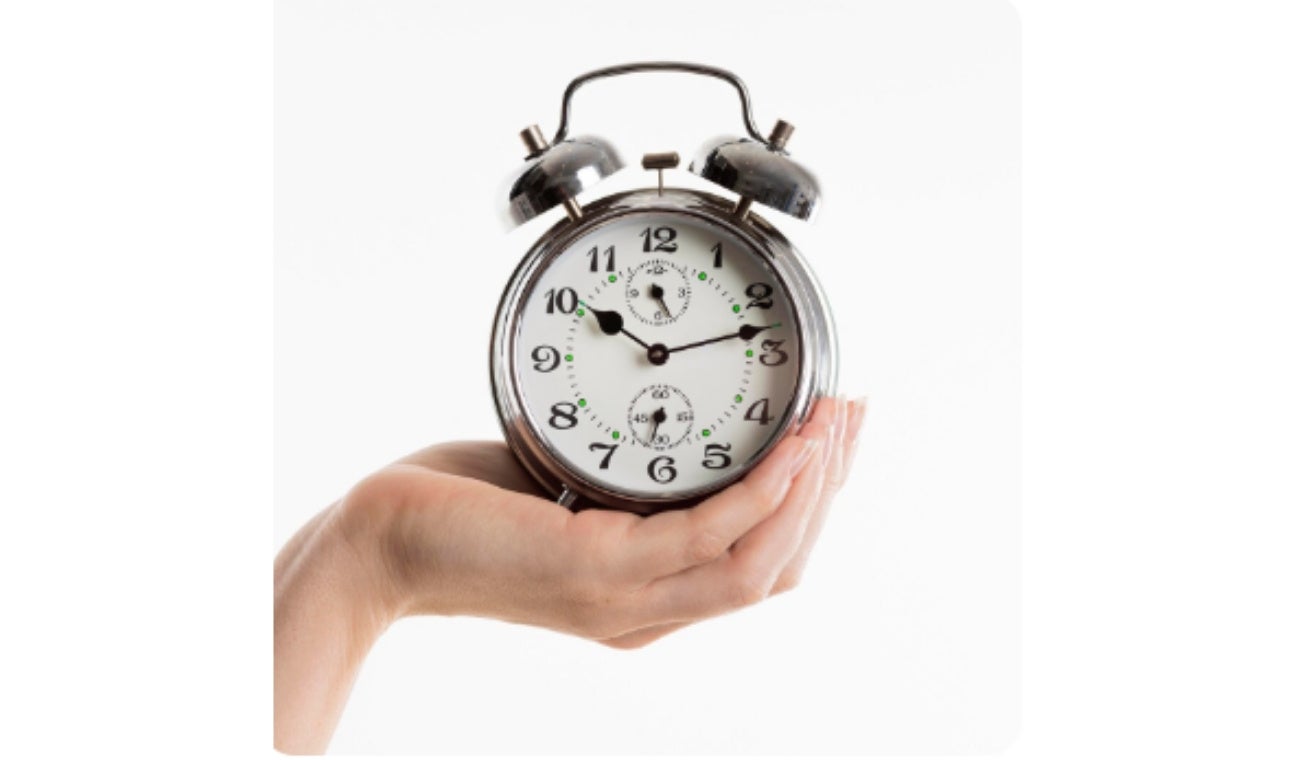 Conozca la fecha y hora del cambio de horario en Florida y cómo atrasar el reloj