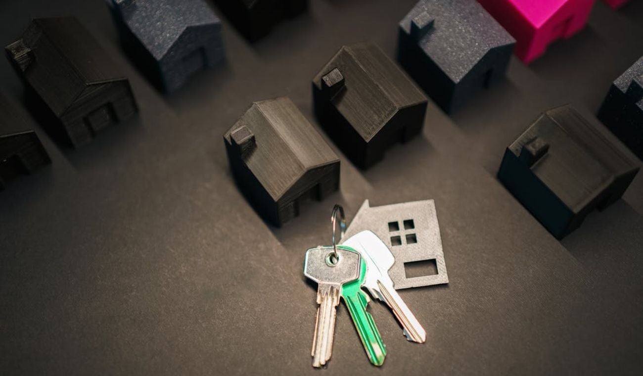 ¿Cómo funciona el CRÉDITO que permite COMPRAR VIVIENDA pagando ARRIENDO?