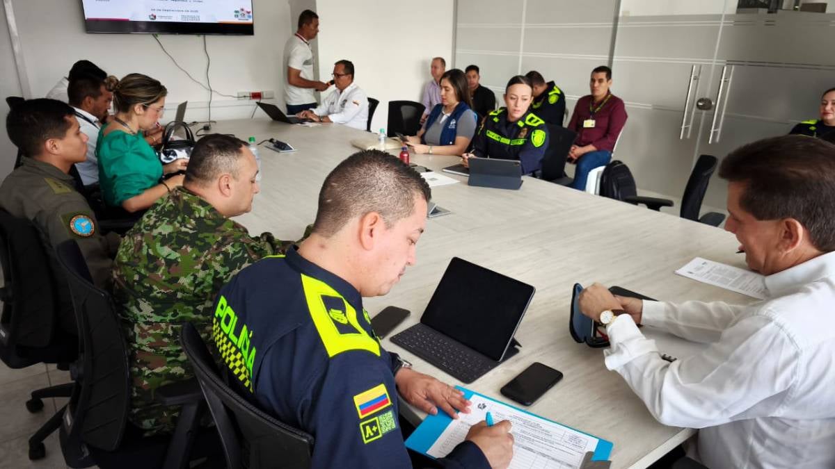 Instalación de Puesto de Mando Unificado en Ibagué para visita de Gustavo Petro y manifestación masiva en plaza Manuel Murillo Toro.