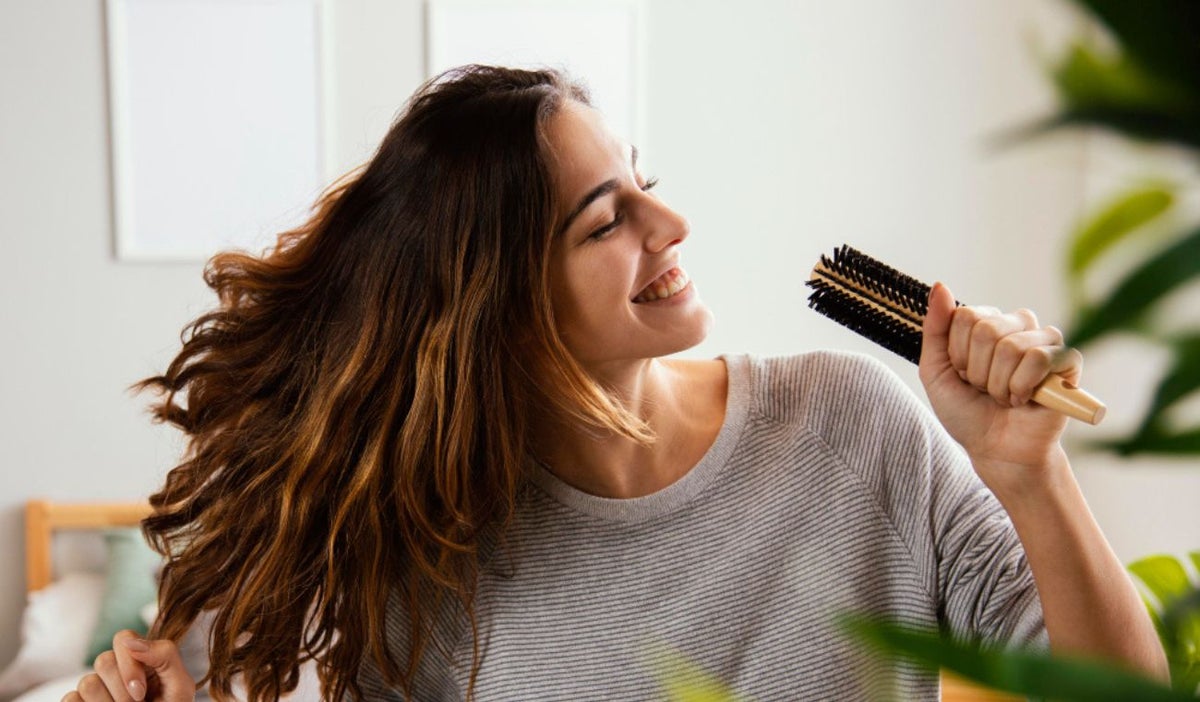 La tendencia de productos capilares veganos se consolida en Colombia, impulsada por consumidores conscientes y marcas comprometidas con la sostenibilidad