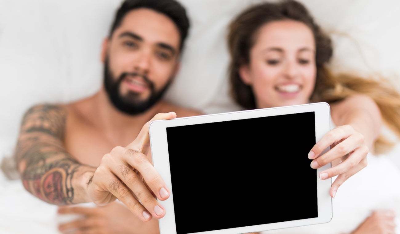¿Pueden DESPEDIRLO por un VIDEO ÍNTIMO FILTRADO? Expertos explican