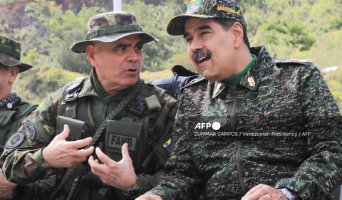 Vladimir Padrino y Nicolás Maduro