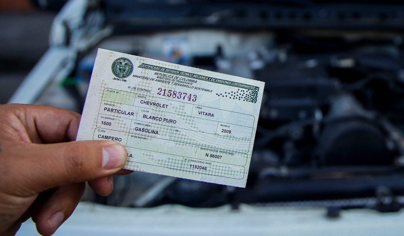 REVISIÓN TÉCNICO-MECÁNICA VENCIDA: cómo llevar su carro SIN RECIBIR MULTAS