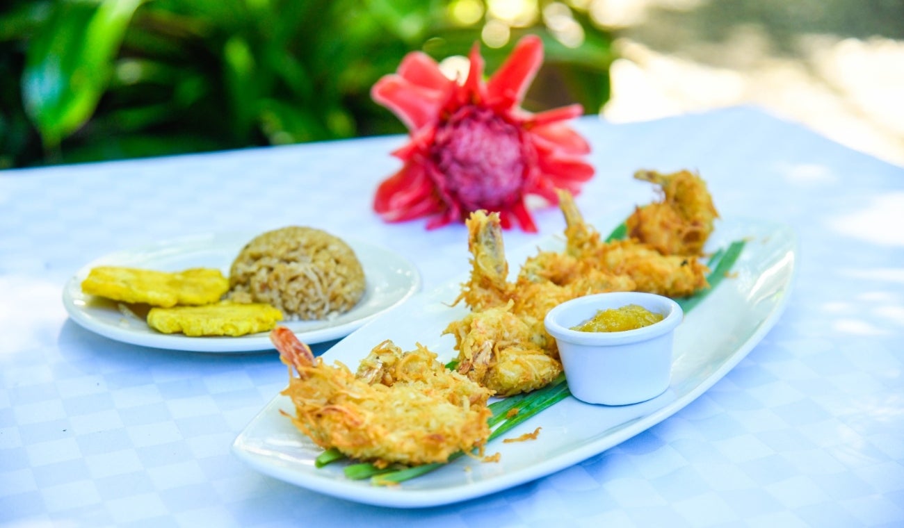 Langostinos apanados en coco