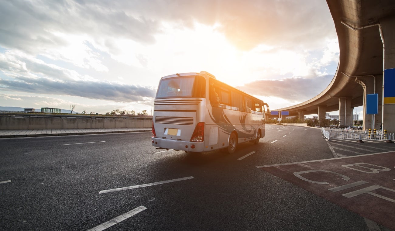 Turismo colombiano en auge: transporte terrestre impulsa conectividad y crecimiento de visitantes