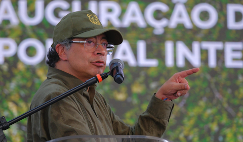Polémica por trino de Gustavo Petro: ¿Debe el Pacto Histórico ir a consulta popular? Críticas por intervención política desde su cuenta de X.