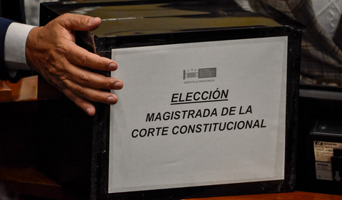 Elección crucial del nuevo magistrado de la Corte Constitucional en el Senado. ¿Camargo o Balanta? Decisiones clave para el futuro del país.