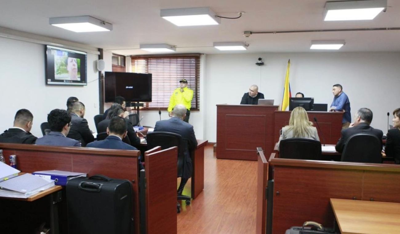 El duro mensaje del juez en el caso del menor sicario de Miguel Uribe cierra la puerta a beneficios por mensaje equivocado a la sociedad. Minsalud celebra informe de la Contraloría sobre hallazgos en la Nueva EPS.