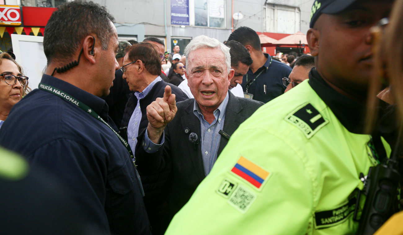 Centro Democrático implementa proceso transparente para conformar lista al Senado 2026. Comité técnico evaluará perfiles de aspirantes y actuales congresistas.