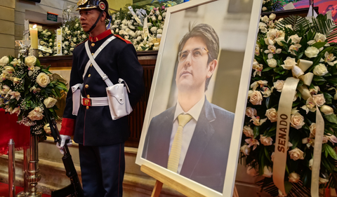 Proyecto de ley en honor a Miguel Uribe Turbay avanza en el Congreso: homenaje a la memoria de un joven comprometido con Colombia.