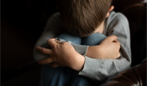 Triste noticia: fallece Nairkel, niño de 4 años golpeado por su padrastro en Medellín. Alcalde Gutiérrez condena la violencia infantil y pide reflexión como sociedad. Alias 'Lámpara' enviado a la cárcel por brutal agresión.