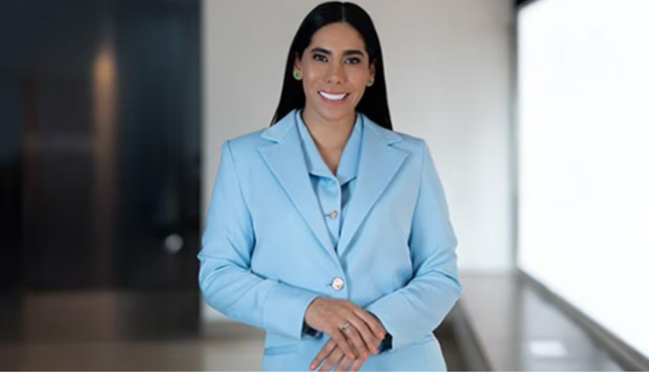 Pie de foto con inteligencia artificial Yeimi Murcia, la nueva ministra de TIC, está lista para liderar la transformación digital en Colombia. ¡Descubre más sobre su trayectoria y su impacto en el gobierno de Gustavo Petro!