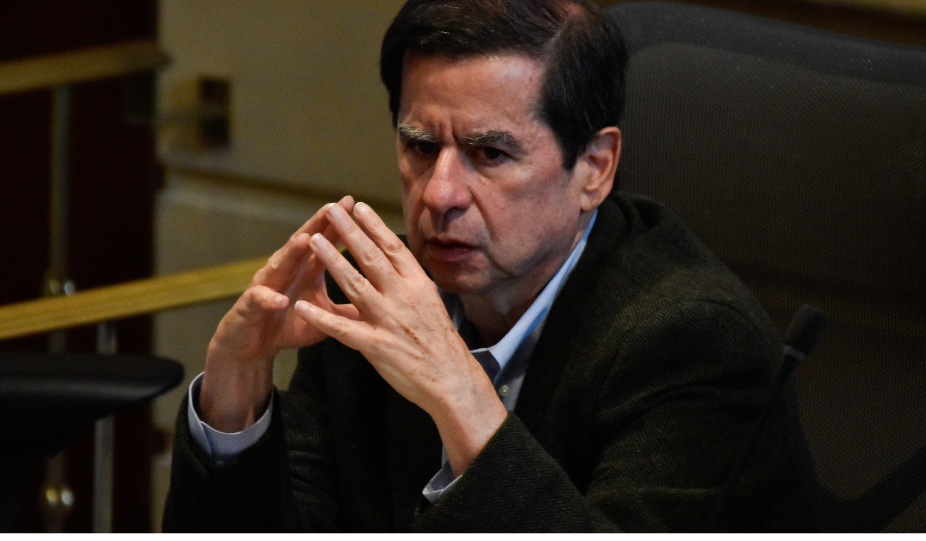 Juan Fernando Cristo, líder de En Marcha, pide a la Corte Constitucional que defienda la personería jurídica del partido político frente a decisiones del Consejo de Estado.