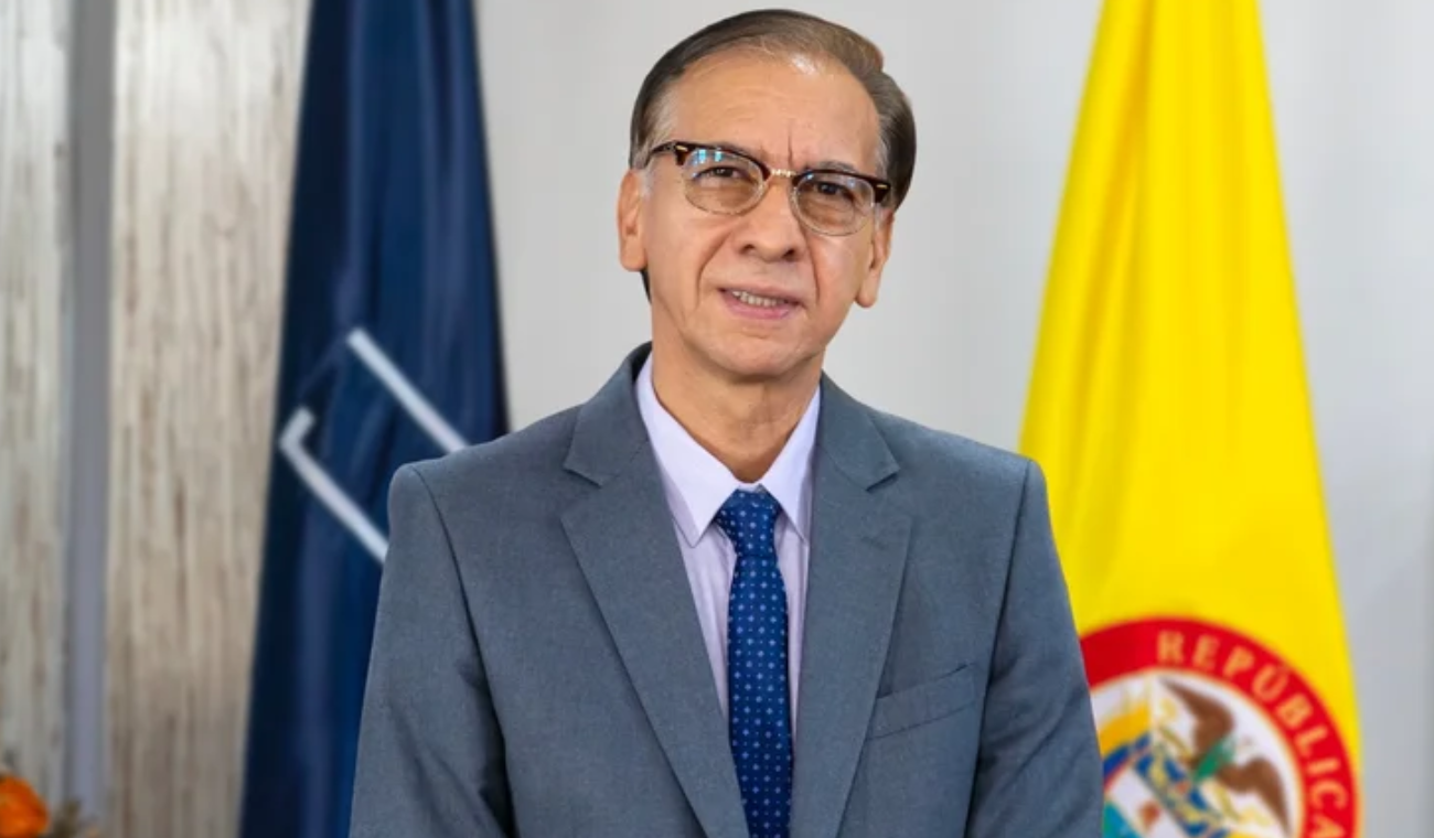 El exdirector de la Dian, Jairo Orlando Villabona, explica en entrevista con La FM las causas del crecimiento del déficit fiscal en Colombia. Descubre cómo la pandemia ha impactado en las finanzas del país y cuáles son los desafíos para equilibrar ingresos y gastos.
