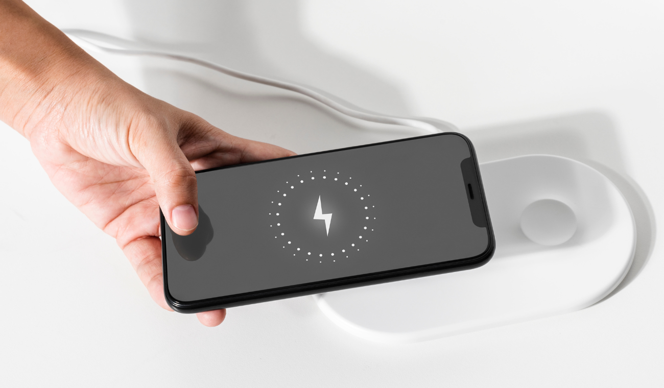 ¿Para qué sirve activar el modo avión al cargar el celular?