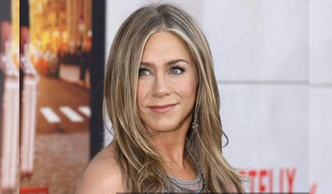 Jennifer Aniston revela su snack favorito y el secreto de su juventud en entrevista exclusiva para Women's Health. Descubra cómo mantiene su energía y vitalidad
