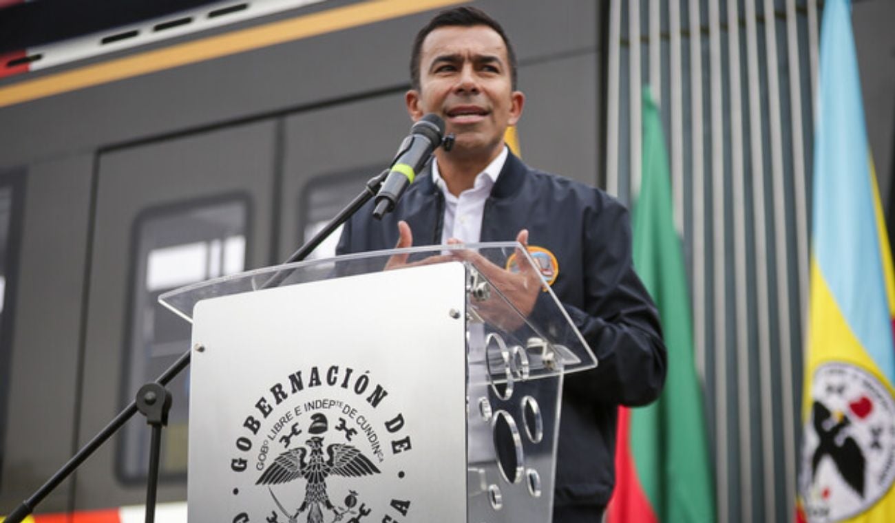 El gobernador de Cundinamarca, Jorge Emilio Rey, pide al Gobierno Nacional coordinar y financiar obras para la vía BogotáVillavicencio. Sin responsables definidos ni medidas concretas, la incertidumbre crece
