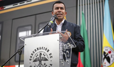 El gobernador de Cundinamarca, Jorge Emilio Rey, pide al Gobierno Nacional coordinar y financiar obras para la vía BogotáVillavicencio. Sin responsables definidos ni medidas concretas, la incertidumbre crece