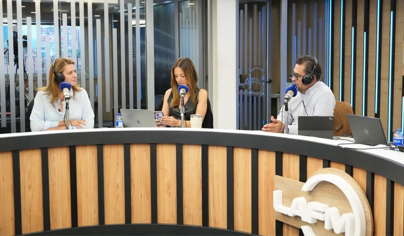“A la política le hace falta esa parte humana que también la mujer puede mostrar”: Juana Carolina Londoño