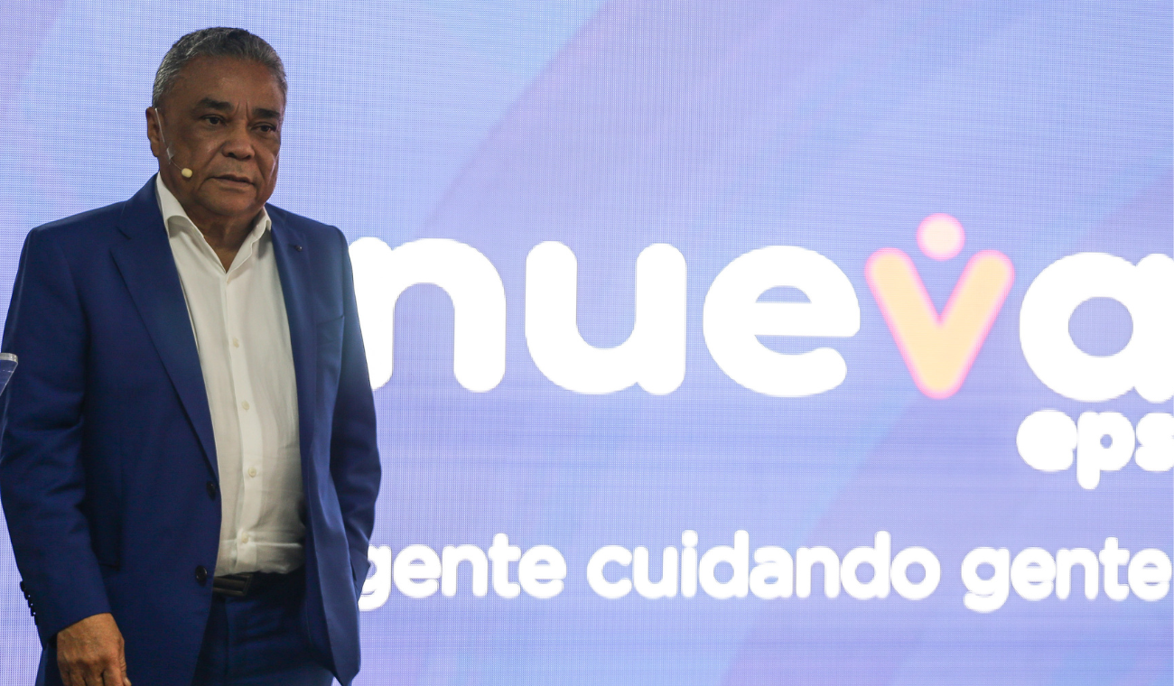 Contralor delegado revela deudas millonarias en la Nueva EPS: más de 22 billones de pesos en facturas sin procesar. Crisis afecta a clínicas y hospitales.