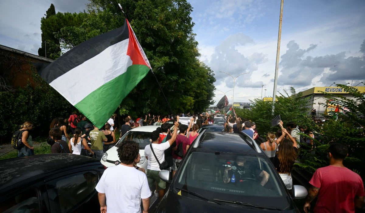 Fayez Saqqa, parlamentario palestino, destaca apoyo internacional al reconocimiento de Palestina en la ONU como avance crucial.