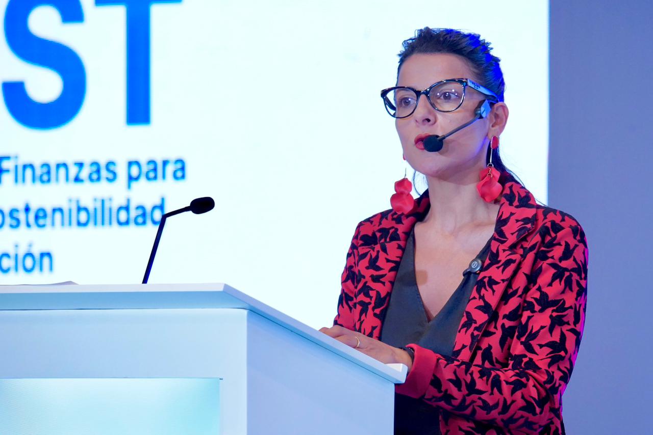 Irene Vélez, Ministra encargada de Ambiente,