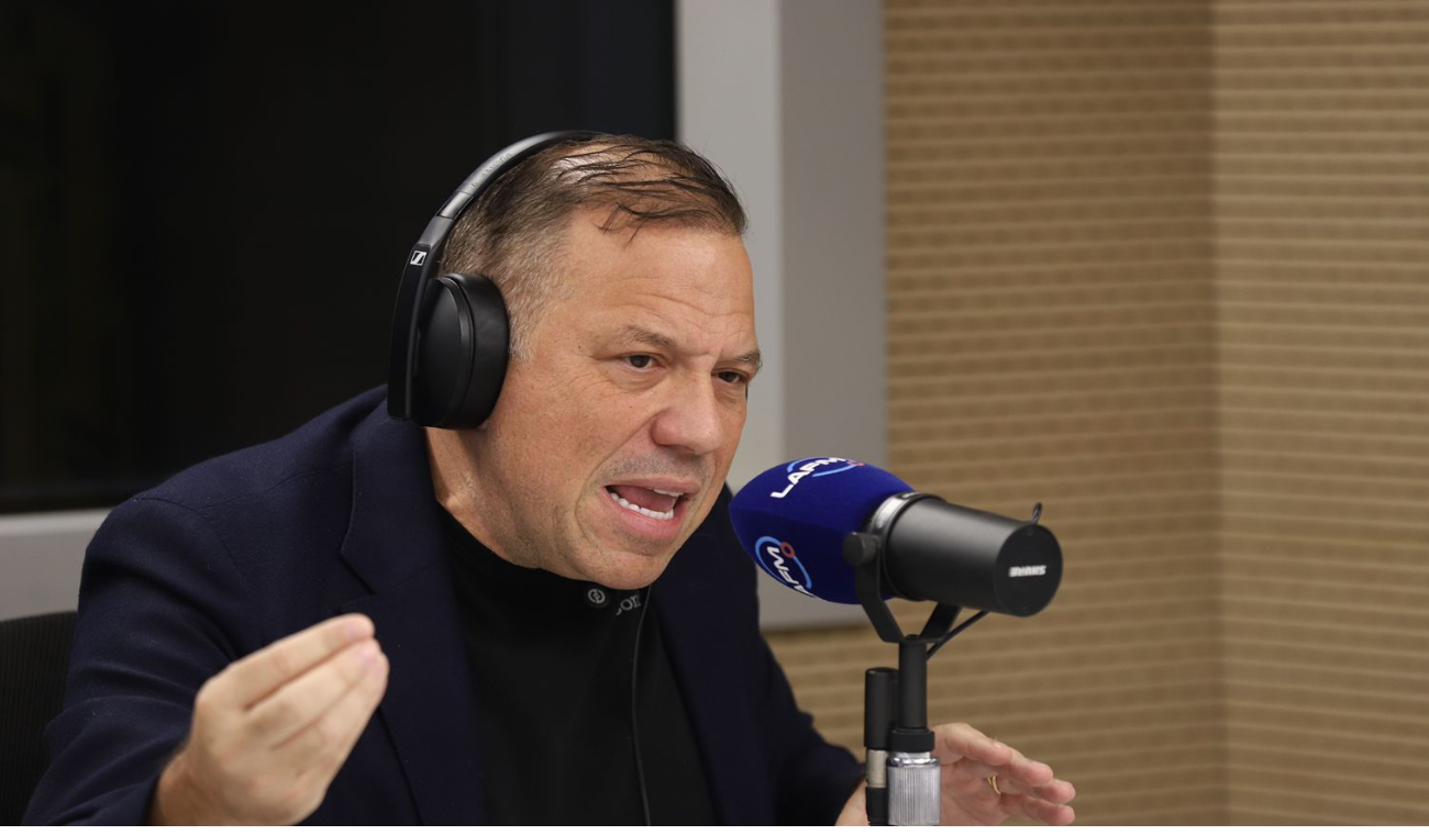 El empresario y precandidato presidencial Santiago Botero revela avances en recolección de firmas y su motivación religiosa para incursionar en la política. Apoya la pena de muerte para asesinos y políticos corruptos.