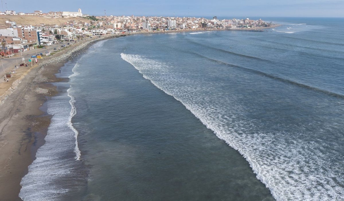 Sismo de magnitud 7,8 frente a Kamchatka desencadena alerta de tsunami. USGS advierte riesgo de olas peligrosas en la región
