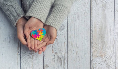 Tylenol y autismo: epidemiologo aclara la evidencia científica para embarazadas