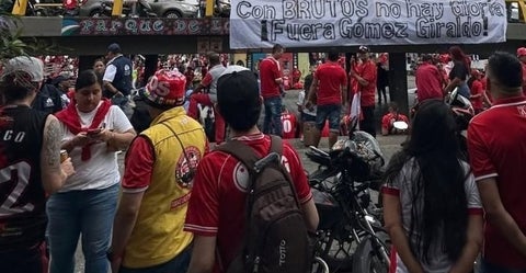 Los aficionados piden la salida de las directivas del equipo