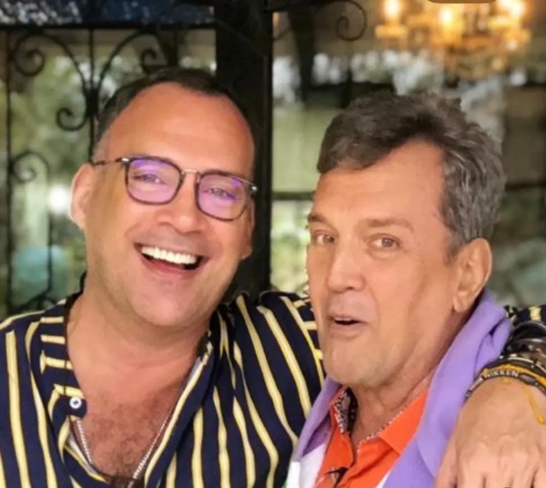 El indiciado es un reconocido relacionista público, que ha ocupado en el pasado el cargo de jefe de protocolo en la Alcaldía de Cali y en otras entidades públicas.