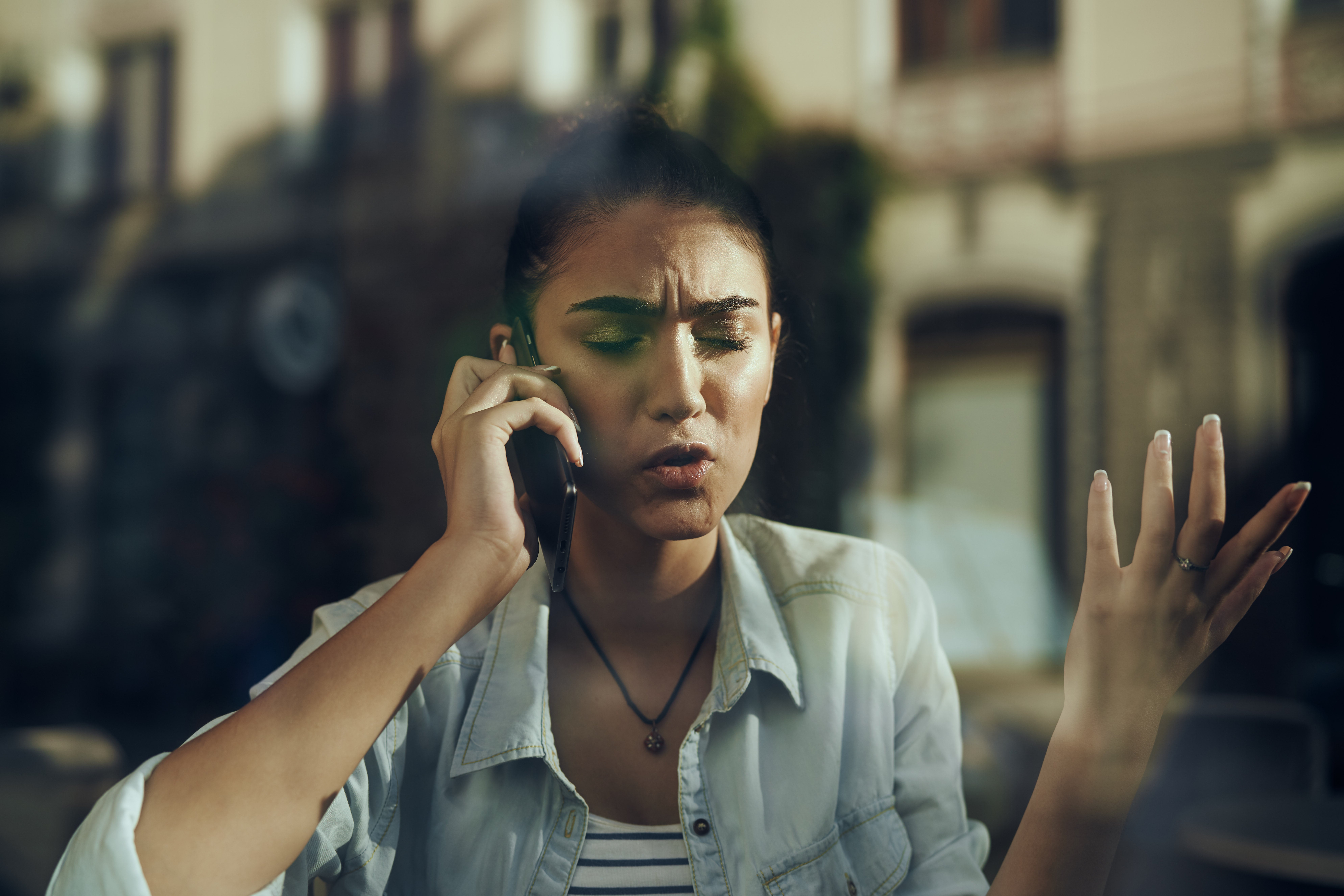 ESTOS son los HORARIOS en los que los BANCOS NO PUEDEN LLAMARLO, según la LEY