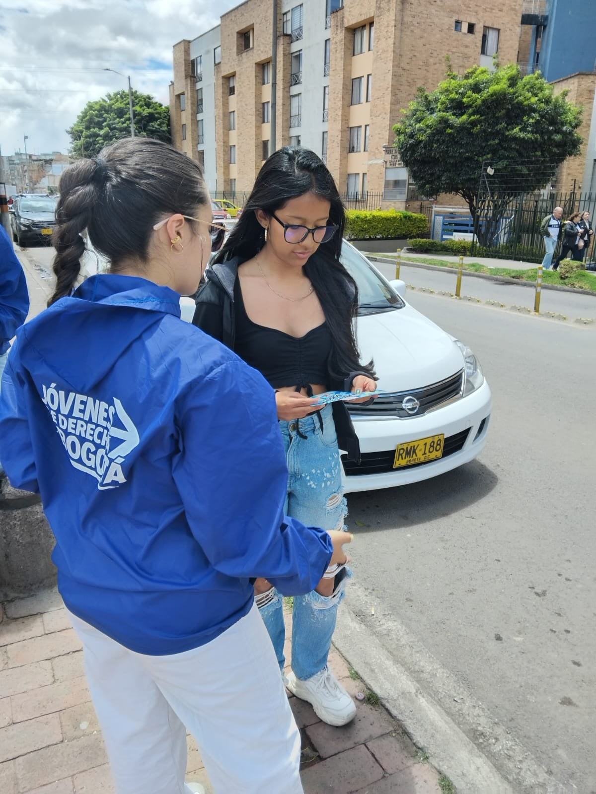 Candidata juvenil del Centro Democrático denuncia amenazas tras participar en actividad política en Bogotá
