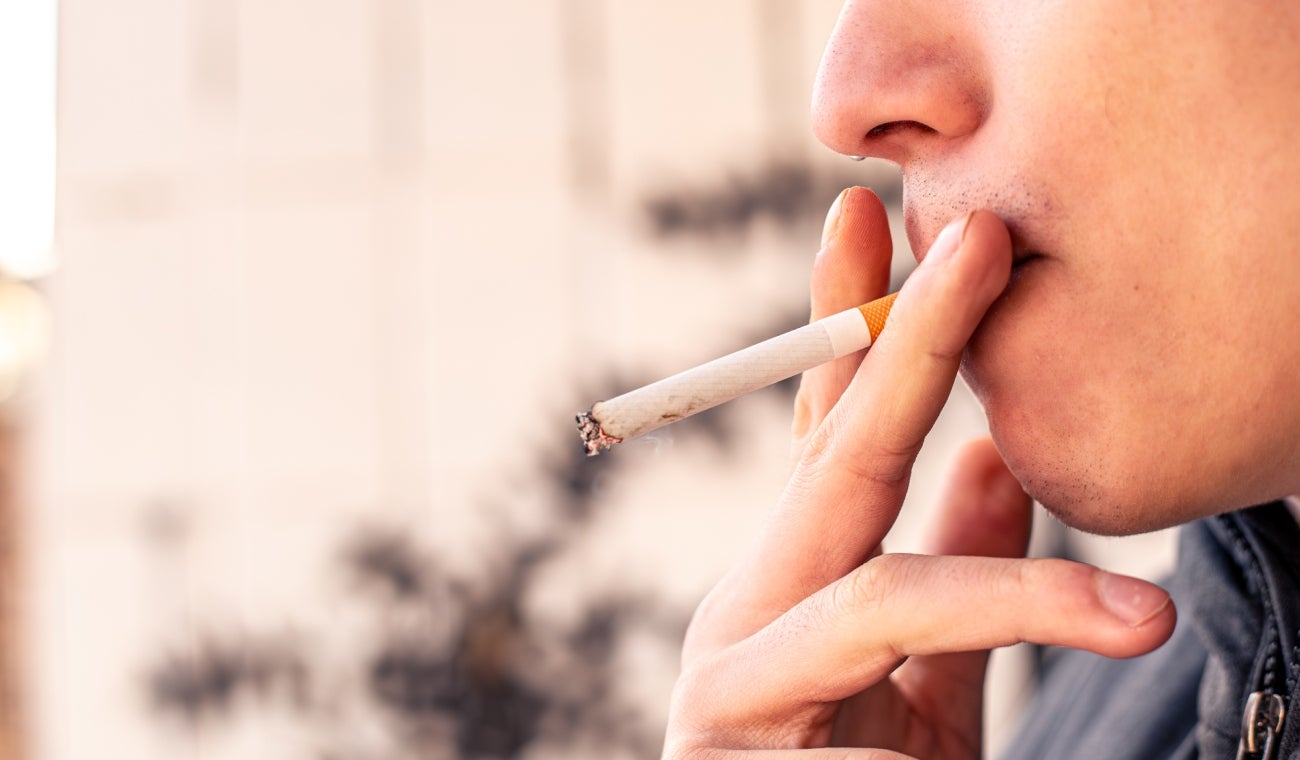 ¿Se puede FUMAR EN ZONAS COMUNES? Conozca la norma