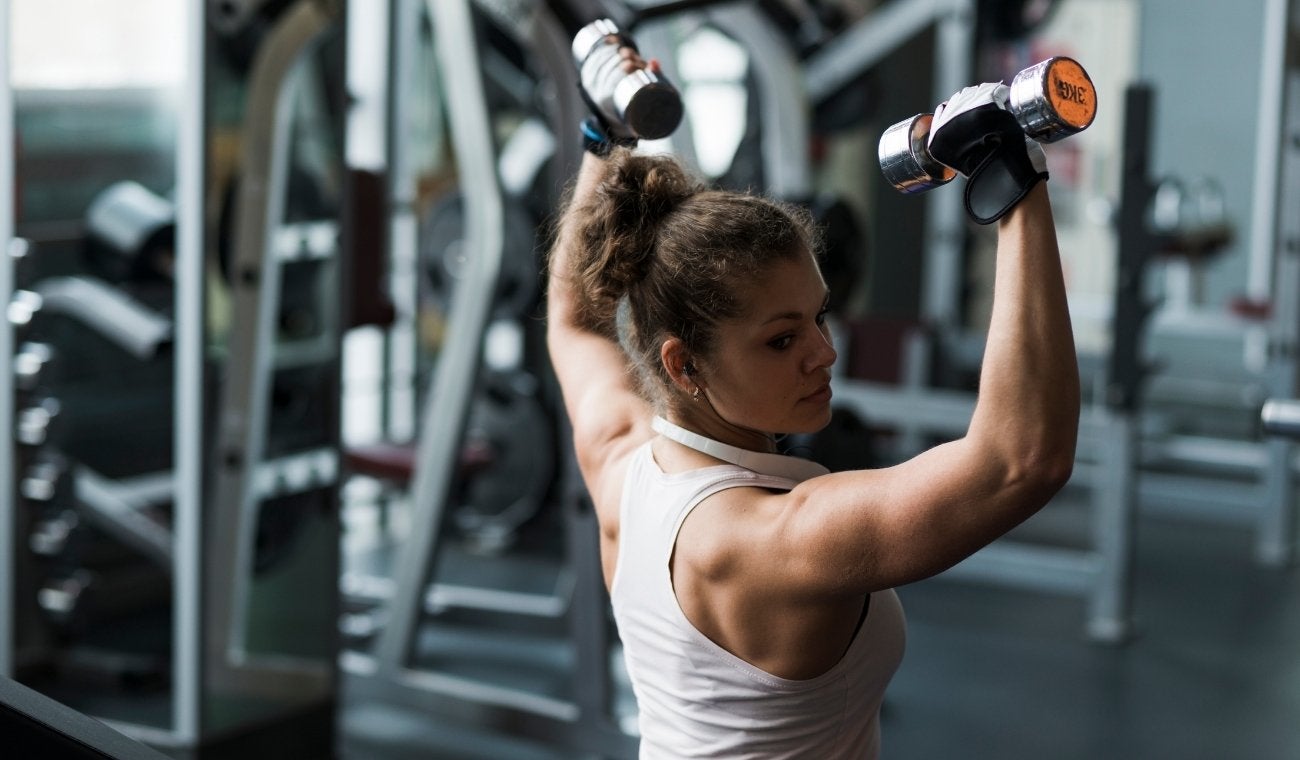 Comer huevos después de entrenar ayuda a ganar masa muscular