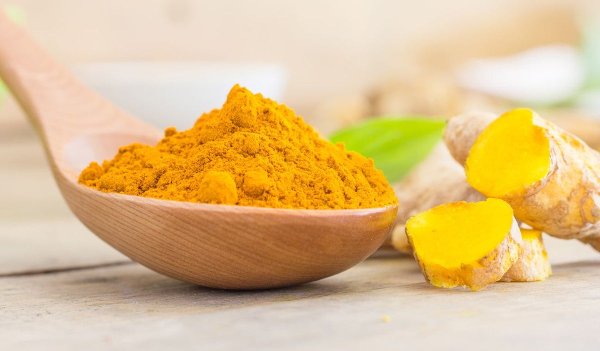 Cúrcuma, planta medicinal