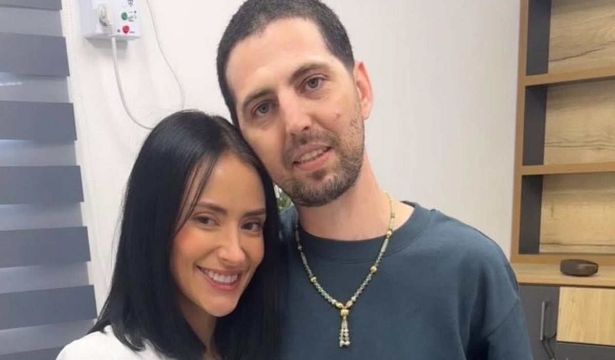 El emotivo reencuentro del colombo israelí Elkana Bohbot con su esposa tras ser liberado por Hamás