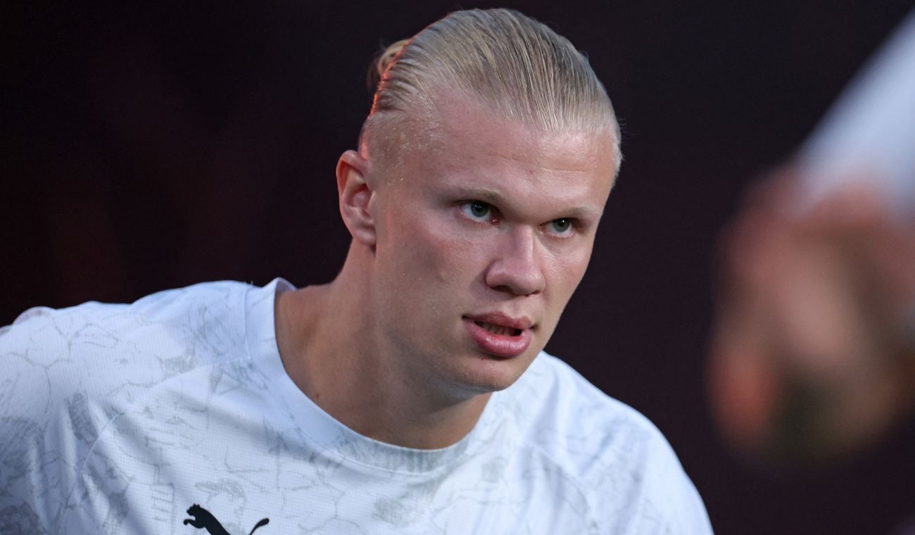 Erling Haaland anota triplete en victoria de Noruega sobre Israel, acercándose a la clasificación para el Mundial 2026.