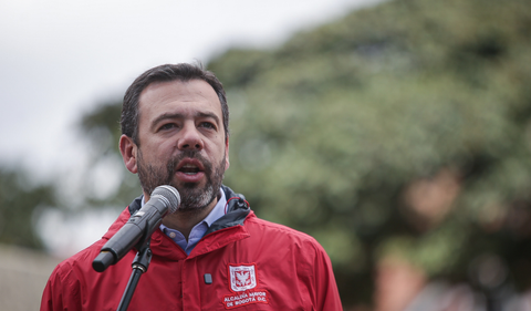 Galán señaló vacíos en la norma sobre bloqueos y pidió reformas para garantizar derechos de todos.