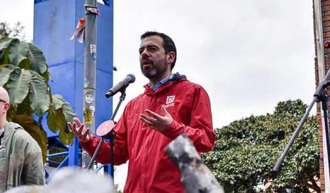 El alcalde de Bogotá, Carlos Fernando Galán, explica los procesos para autorizar conciertos en el estadio Vive Claro y propone cambios en los permisos.